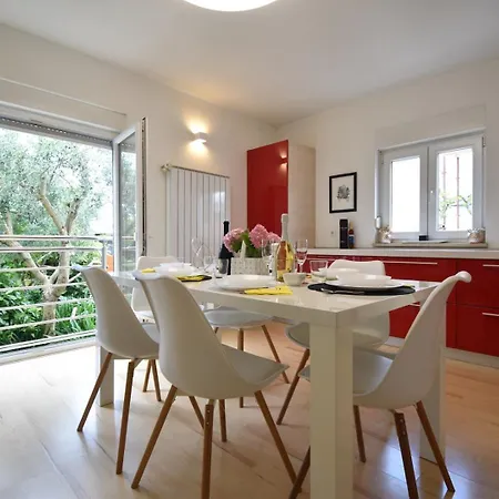Holiday home House With Garden 