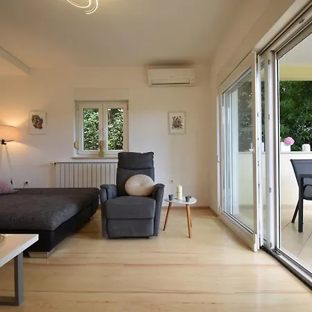 Holiday home House With Garden 