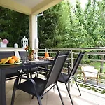 House With Garden 